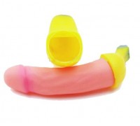 Брызгалка-банан Plastic Sexy Banana, 14 см