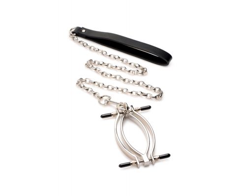 Зажим для половых губ с поводком Master Series Pussy Tugger Adjustable Vagina Clamp with Chain