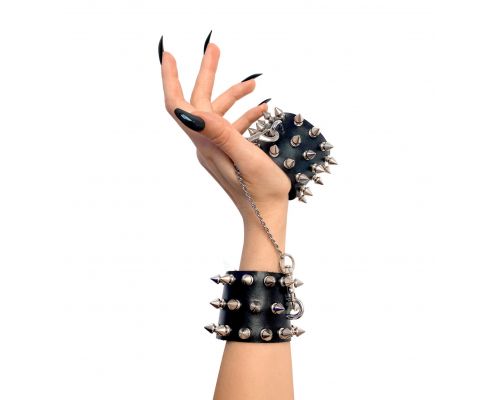 Наручники с шипами Art of Sex - Rose Spiked Leather Handcuffs, натуральная кожа